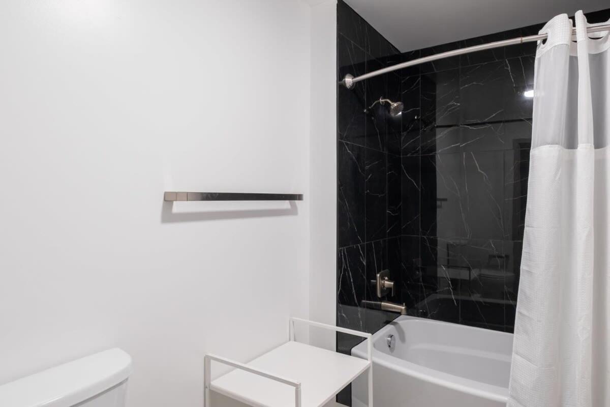 4B 2Ba Luxury Central Apartment With Gym Charlotte Dış mekan fotoğraf